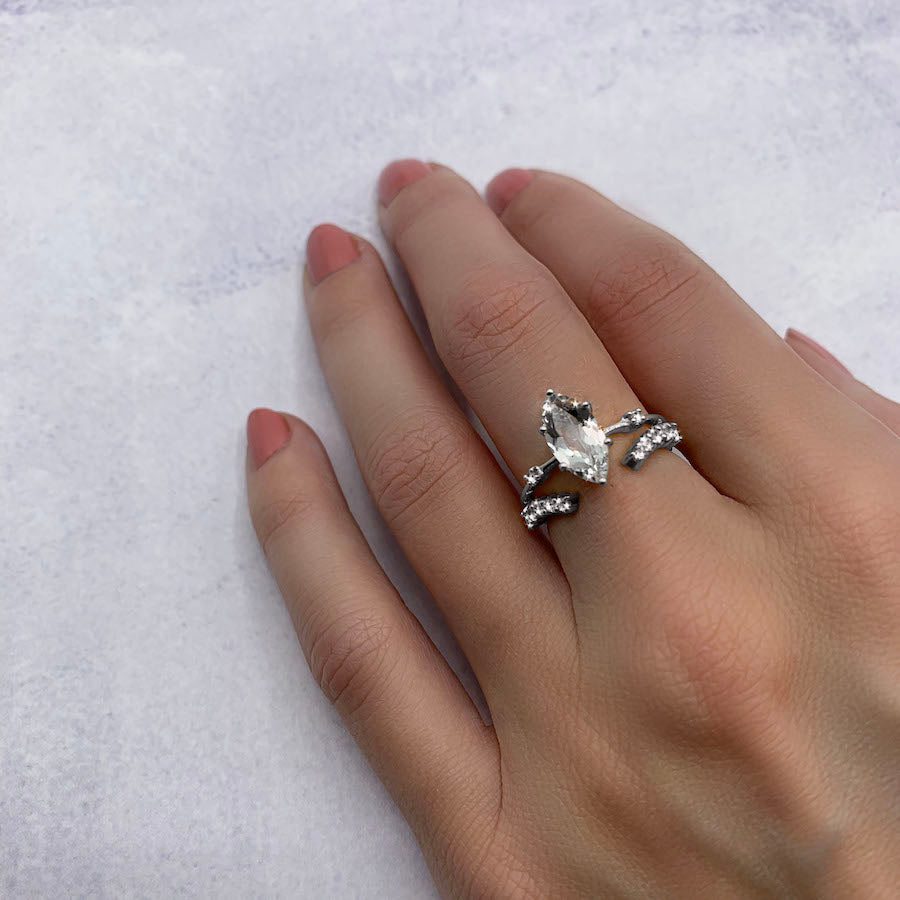 Poppy Ring Band